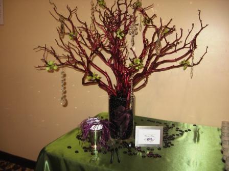 She also had a great wine manzanita tree for her place card table